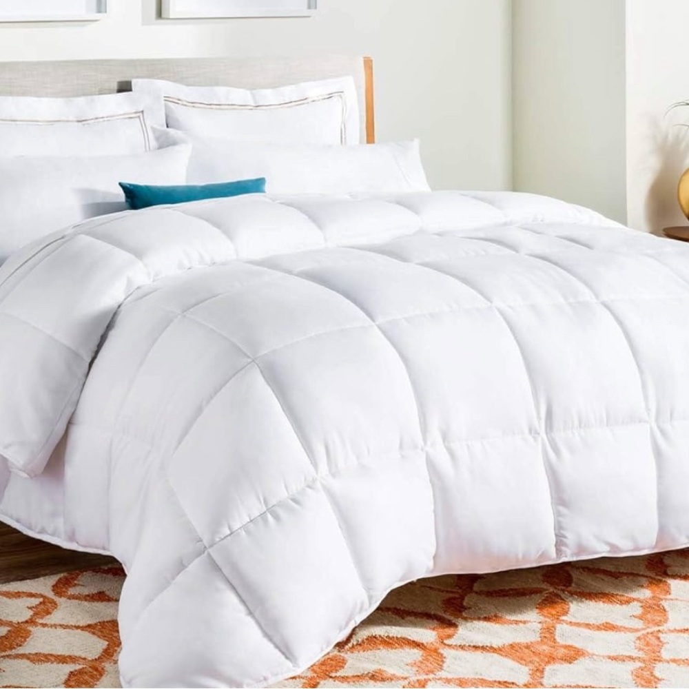 Down Alternative Microfiber Comforter - California King.  Never Used.